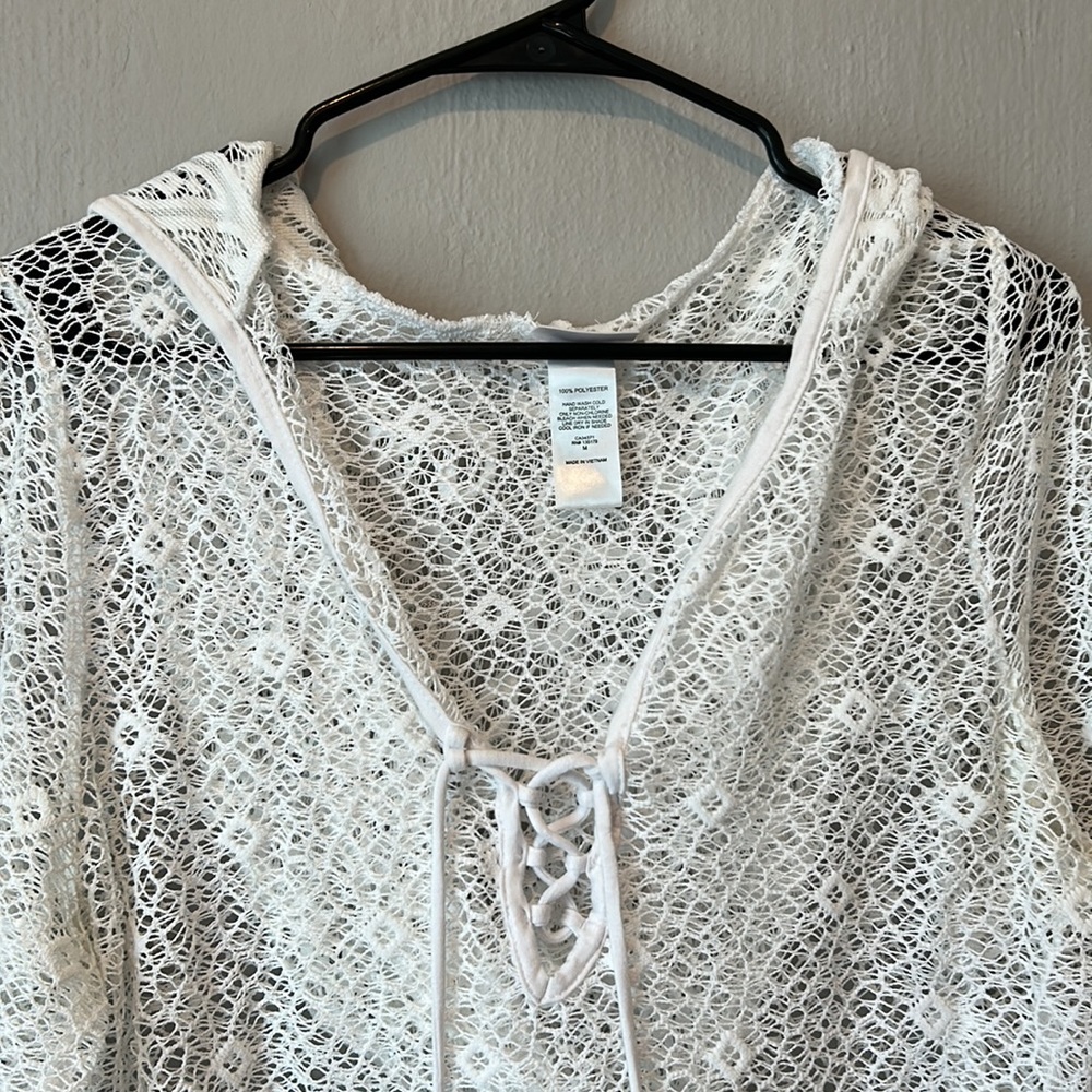 Swim Cover Up— Dotti Women’s Lace-Up Hoodie Cover-Up Size Medium